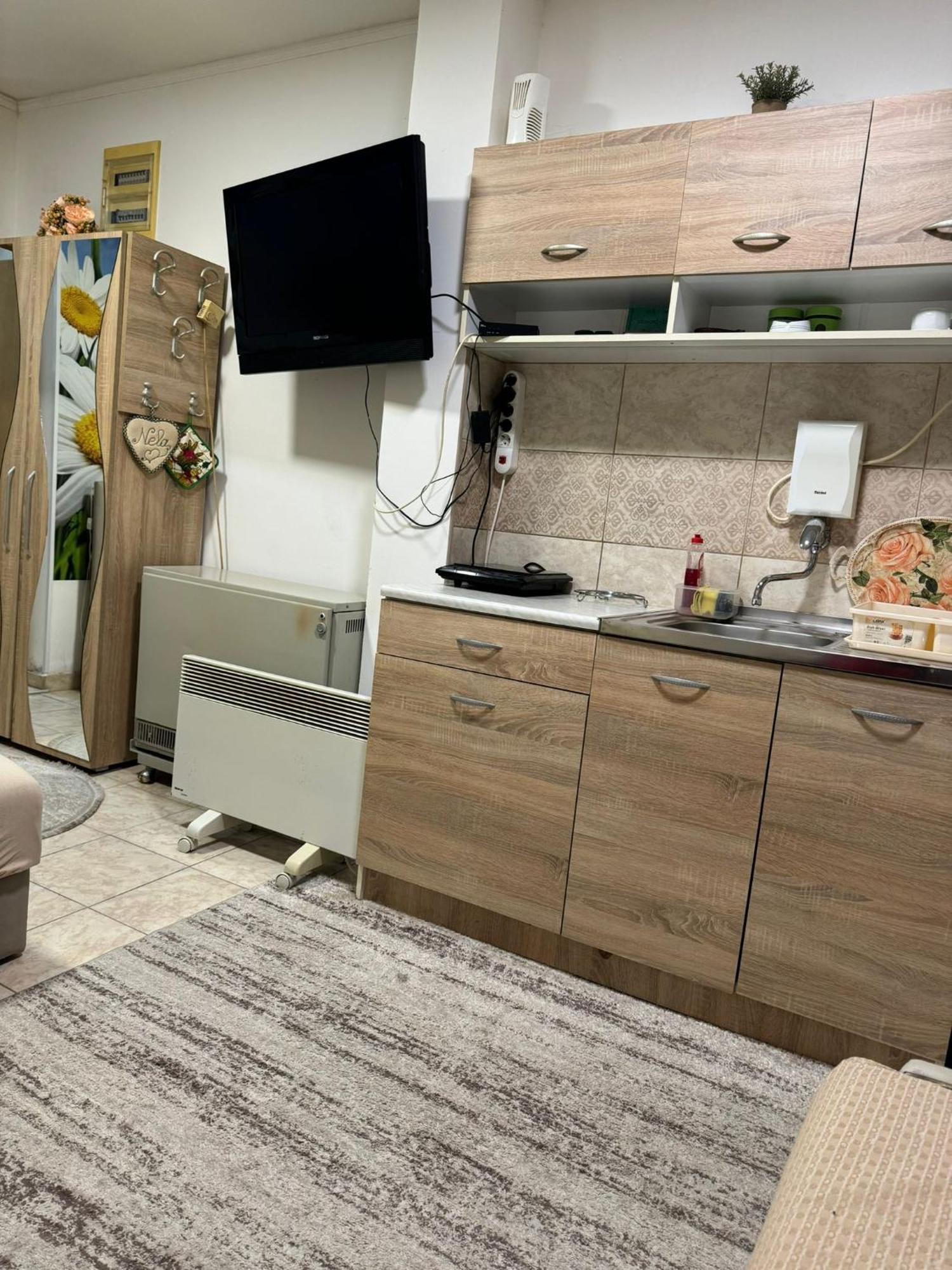Nela Apartmani Ni Exterior foto